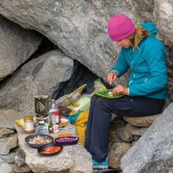 Jetboil MicroMo Carbon Cooking System -Campmor Outdoor Clothing 1090950 insitu01