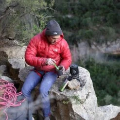 Jetboil MicroMo Carbon Cooking System -Campmor Outdoor Clothing 1090950 insitu04