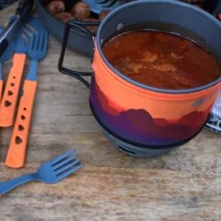 Jetboil MiniMo Sunset Cooking System -Campmor Outdoor Clothing 1090956 insitu02