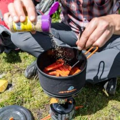 Jetboil 1.5L Ceramic Cook Pot Carbon – Non-Stick FluxRing Outdoor Camping Pot -Campmor Outdoor Clothing 1107871 insitu03