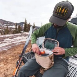 Mountainsmith The TakeOut Lunch Tote – Insulated Soft-Sided Cooler Bag with Rope Handle 8 Mountainsmith The TakeOut Lunch Tote – Insulated Soft-Sided Cooler Bag with Rope Handle -Campmor Outdoor Clothing 20 75100 73