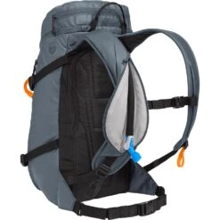 CamelBak SnoBlast 22 70oz Hydration Pack – Tri-Zip Expandable Winter Backpack 34 CamelBak SnoBlast 22 70oz Hydration Pack – Tri-Zip Expandable Winter Backpack -Campmor Outdoor Clothing 2781002000 V5