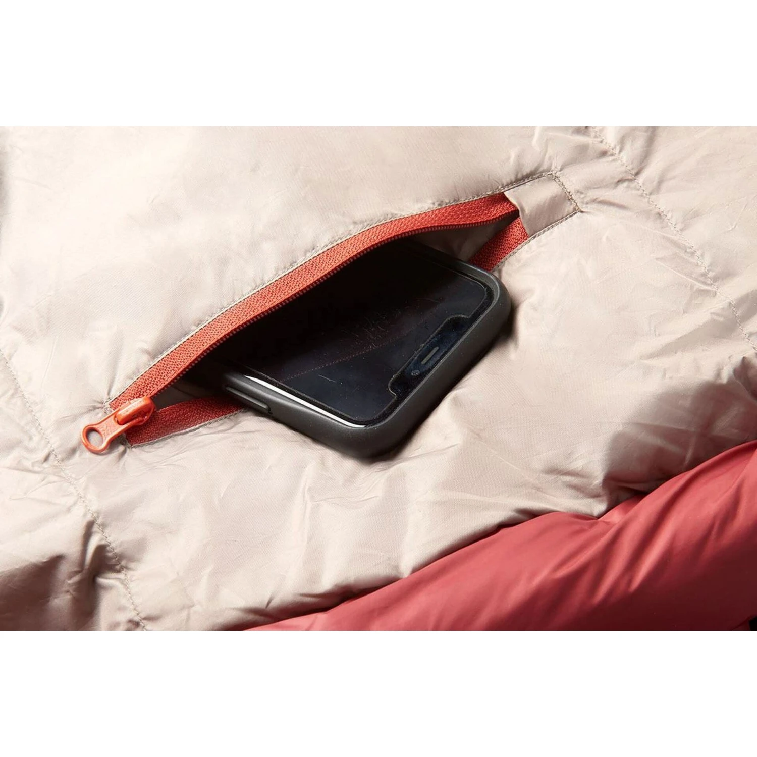 Kelty Cosmic 0 Degree 550 Down Sleeping Bag 3 Kelty Cosmic 0 Degree 550 Down Sleeping Bag - Image 3