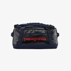 Patagonia Black Hole Duffel 40L - Black Recycled Weather-Resistant Travel Bag -Campmor Outdoor Clothing 49338 CNY be888eb8 0b7b 4cc7 9754 b91837dcc60d