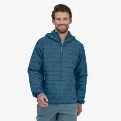 Patagonia Men's Nano Puff Hoody -Campmor Outdoor Clothing 84222 WAVB M1