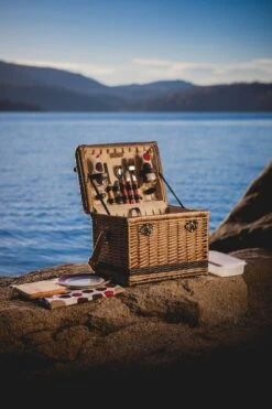 Yellowstone Picnic Basket By Picnic Time Family Of Brands -Campmor Outdoor Clothing 880b39845296d833f083a7bc25f75c0fd1d1f086