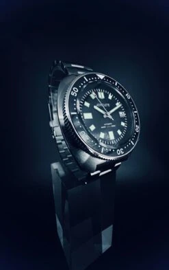ATACLETE Triton Dive Watch By ATACLETE -Campmor Outdoor Clothing Atacletemilitary200meterdivewatchfront4