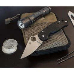 Spyderco Para 3 Black Lightweight Plain Edge -Campmor Outdoor Clothing C223PBK
