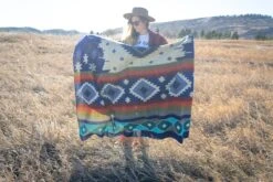 Andean Alpaca Wool Blanket - Ocean Breeze By Alpaca Threadz 15 Andean Alpaca Wool Blanket - Ocean Breeze By Alpaca Threadz -Campmor Outdoor Clothing DSC08153