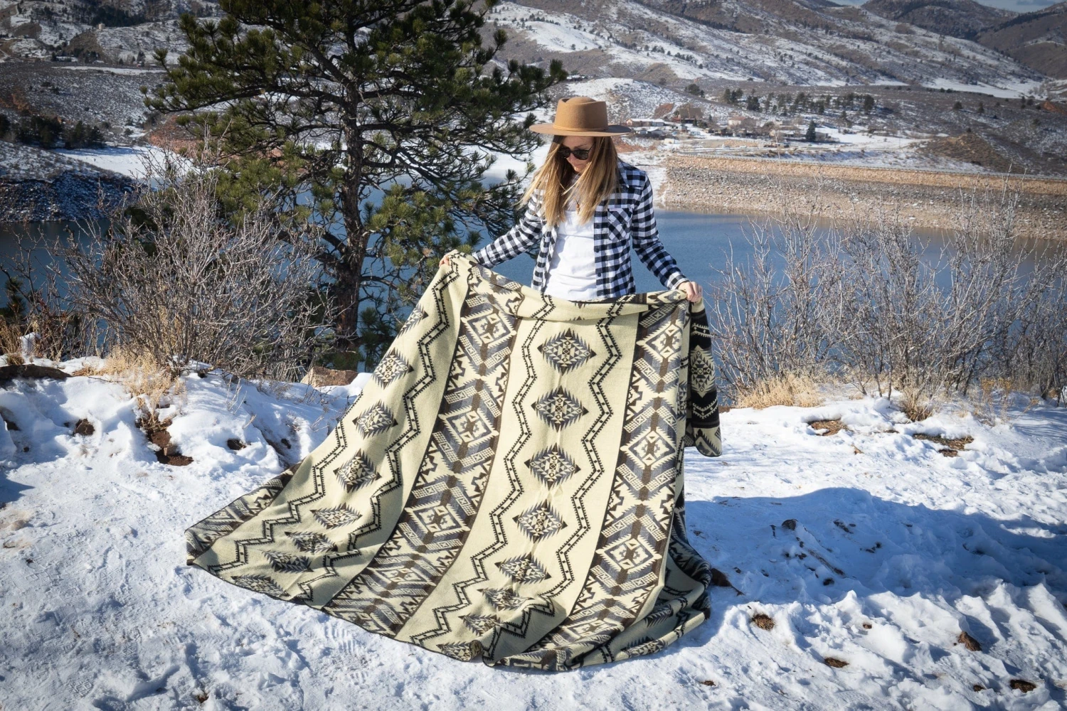 Andean Alpaca Wool Blanket - Slate By Alpaca Threadz 5 Andean Alpaca Wool Blanket - Slate By Alpaca Threadz - Image 5