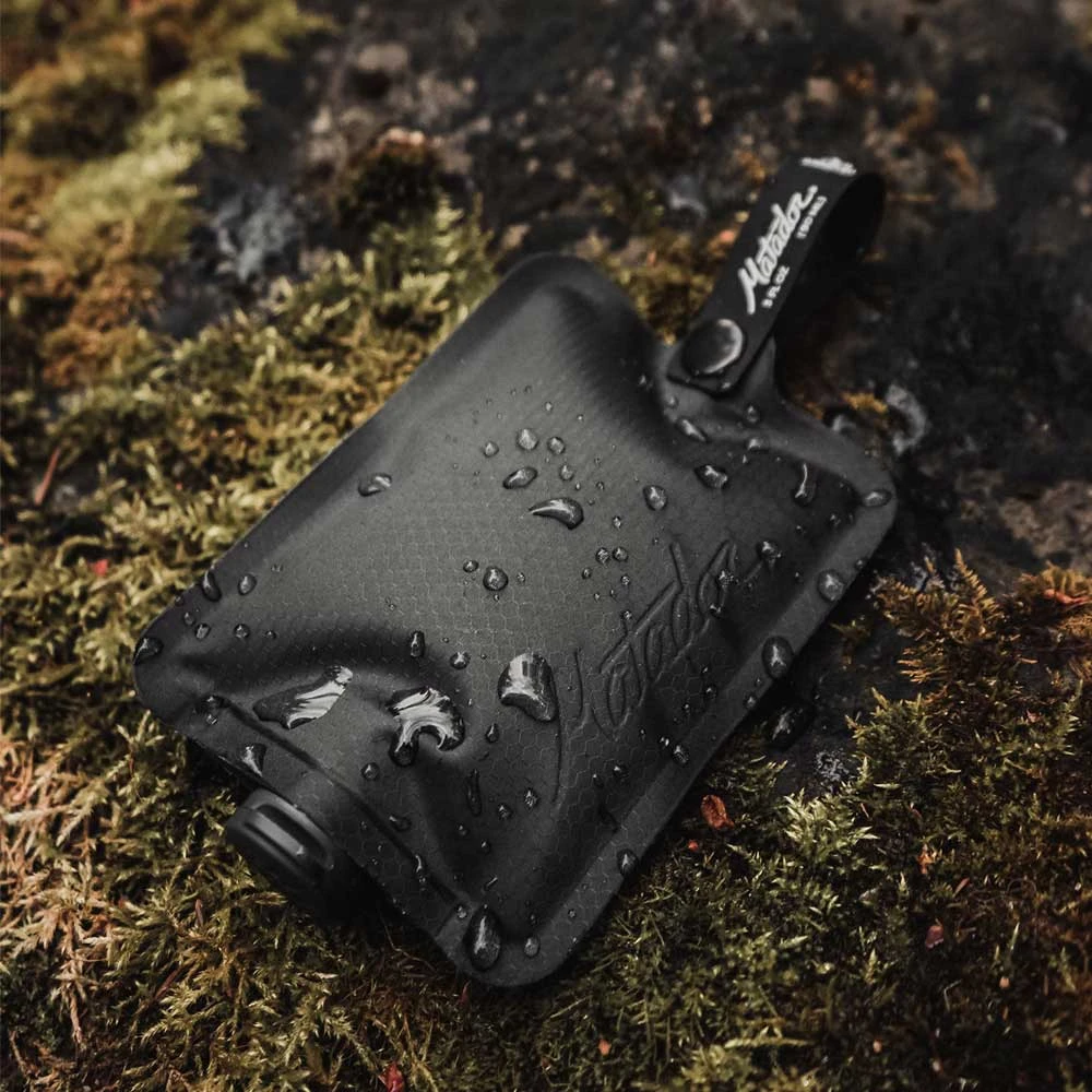 Matador FlatPak Toiletry Bottle 3-Pack 8 Matador FlatPak Toiletry Bottle 3-Pack - Image 8