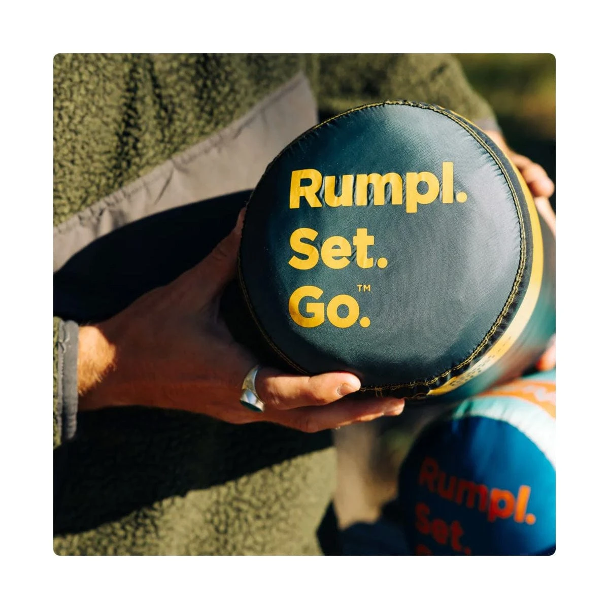 Rumpl Original Puffy Blanket - Black 8 Rumpl Original Puffy Blanket - Black - Image 8