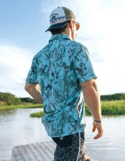 ON OUR WAY UP - VAGABOND™ BUTTON UP By Bajallama 13 ON OUR WAY UP - VAGABOND™ BUTTON UP By Bajallama -Campmor Outdoor Clothing Turquoise jungle theme print button up shirt