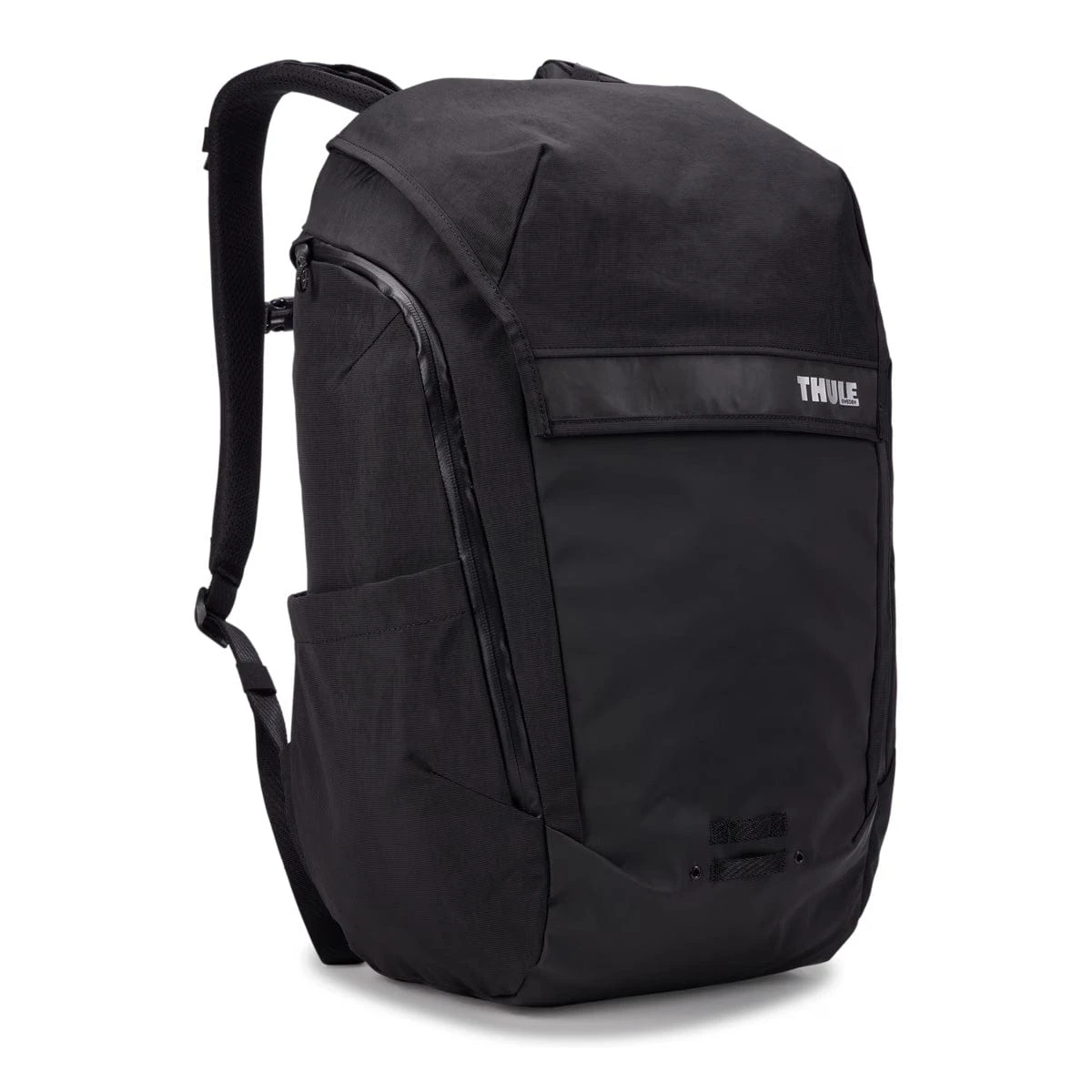 Thule Paramount Commuter Backpack 28L 1 Thule Paramount Commuter Backpack 28L