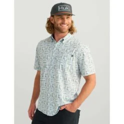 HUK Men's Kona Printed Short Sleeve Shirt