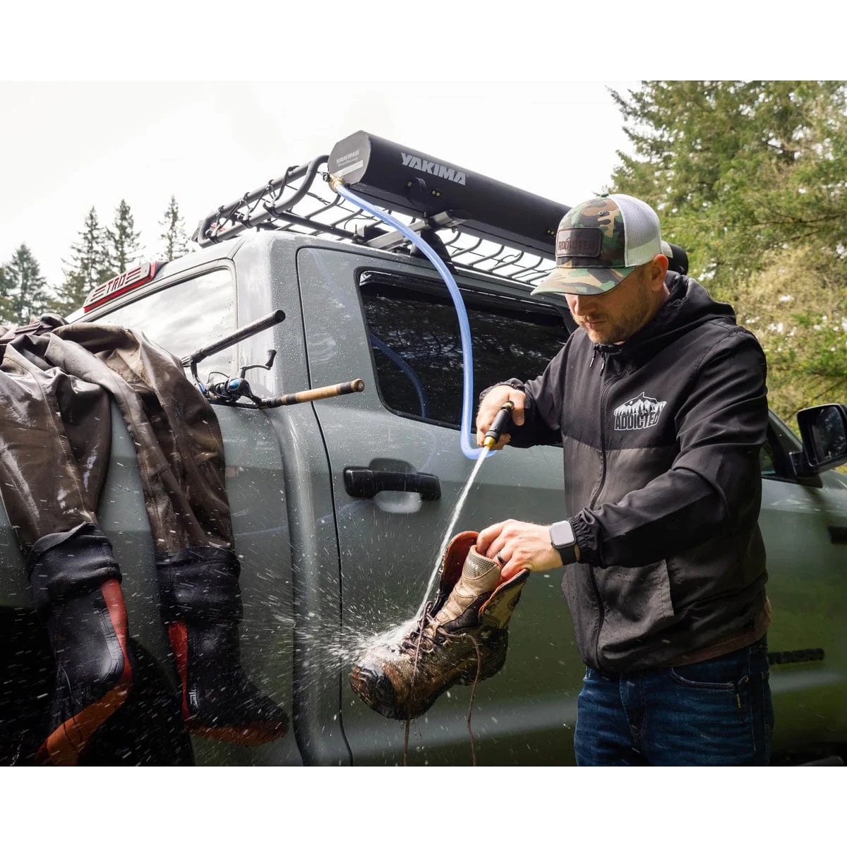 Yakima RoadShower 10G - 10 Gallon Road Shower 2 Yakima RoadShower 10G - 10 Gallon Road Shower - Image 2