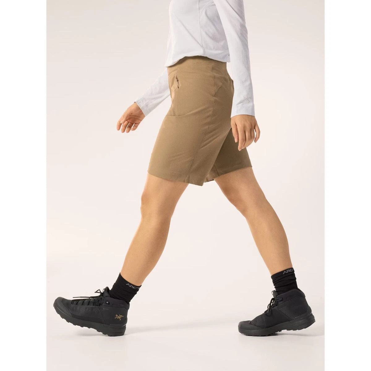 Arc'teryx Women's Gamma Short 9' Inseam 2 Arc'teryx Women's Gamma Short 9' Inseam - Image 2