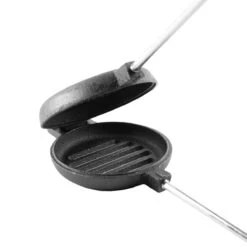 Coghlan's Cast Iron Broiler -Campmor Outdoor Clothing c d2bb68e2 48e5 436e 927a 0aa30ef5c86a