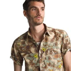 The North Face Men's Short Sleeve Baytrail Pattern Shirt -Campmor Outdoor Clothing c fdfec25d 2cfd 40f3 be7c cefdcc85587c