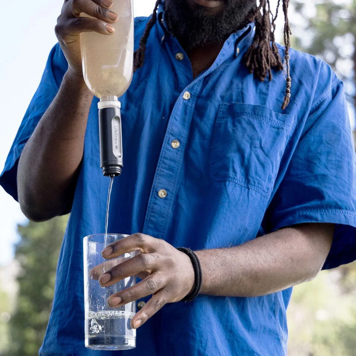 LifeStraw Dark Mountain Blue 650ml Peak Series Collapsible Squeeze Water Bottle Filter System 4 LifeStraw Dark Mountain Blue 650ml Peak Series Collapsible Squeeze Water Bottle Filter System - Image 4