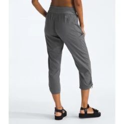 The North Face Women's Aphrodite Motion Capri -Campmor Outdoor Clothing d 40aa1d94 3a67 43c4 b624 3723ef495ebe