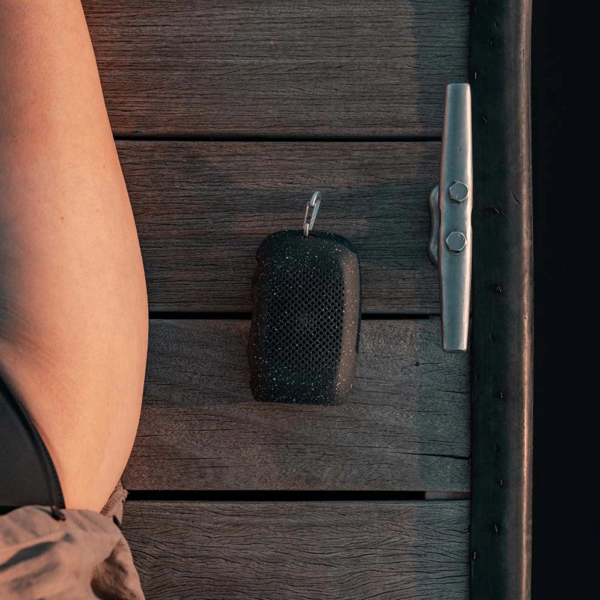 Matador NanoDry Packable Shower Towel (Large) 4 Matador NanoDry Packable Shower Towel (Large) - Image 4