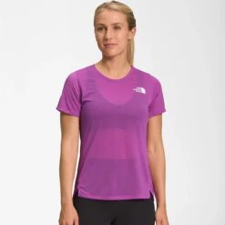 The North Face Women's Sunriser Short Sleeve Shirt -Campmor Outdoor Clothing e 45e1e2e0 ad53 4db9 ac71 d43da525230f