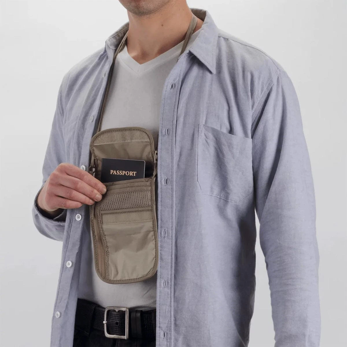 Eagle Creek Undercover Neck Wallet Deluxe 5 Eagle Creek Undercover Neck Wallet Deluxe - Image 5