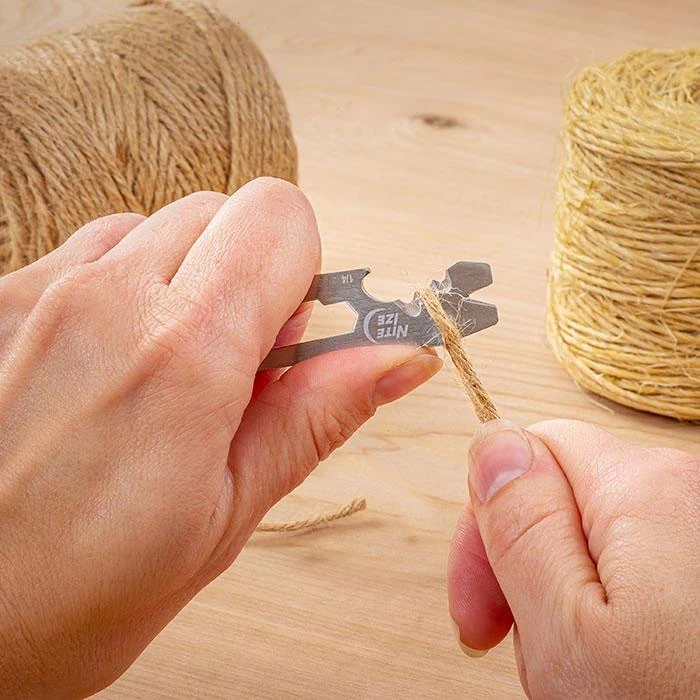 Nite Ize DoohicKey Plus Key Tool – Stainless Steel 8-in-1 Compact Multi-Tool with Carabiner 3 Nite Ize DoohicKey Plus Key Tool – Stainless Steel 8-in-1 Compact Multi-Tool with Carabiner - Image 3