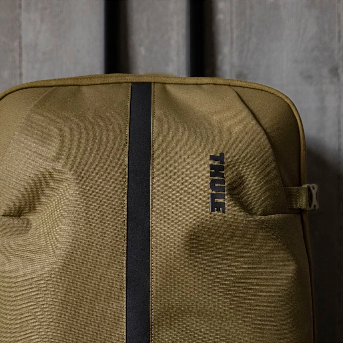 Thule Aion 70cm Wheeled Duffel - 95L Waxed Canvas Large Travel Checked Suitcase 9 Thule Aion 70cm Wheeled Duffel - 95L Waxed Canvas Large Travel Checked Suitcase - Image 9