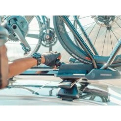 Yakima HighRoad Premium Upright Roof Bike Rack – Wheel-On Zero Frame Contact Carrier 11 Yakima HighRoad Premium Upright Roof Bike Rack – Wheel-On Zero Frame Contact Carrier -Campmor Outdoor Clothing f 199babf0 d056 40f5 a90a 56f5fdb1ca5e