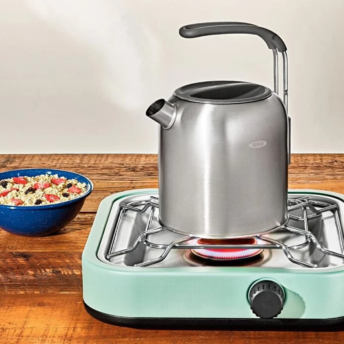 OXO Lightweight Stainless Steel Camp Stove Kettle with Retractable Silicone Handle 6 OXO Lightweight Stainless Steel Camp Stove Kettle with Retractable Silicone Handle - Image 6