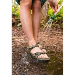 Coghlan's Solar Heated Camp Shower 14 Coghlan's Solar Heated Camp Shower -Campmor Outdoor Clothing g 5820d456 1cfb 4d9a 90a5 ee853b1dfc97