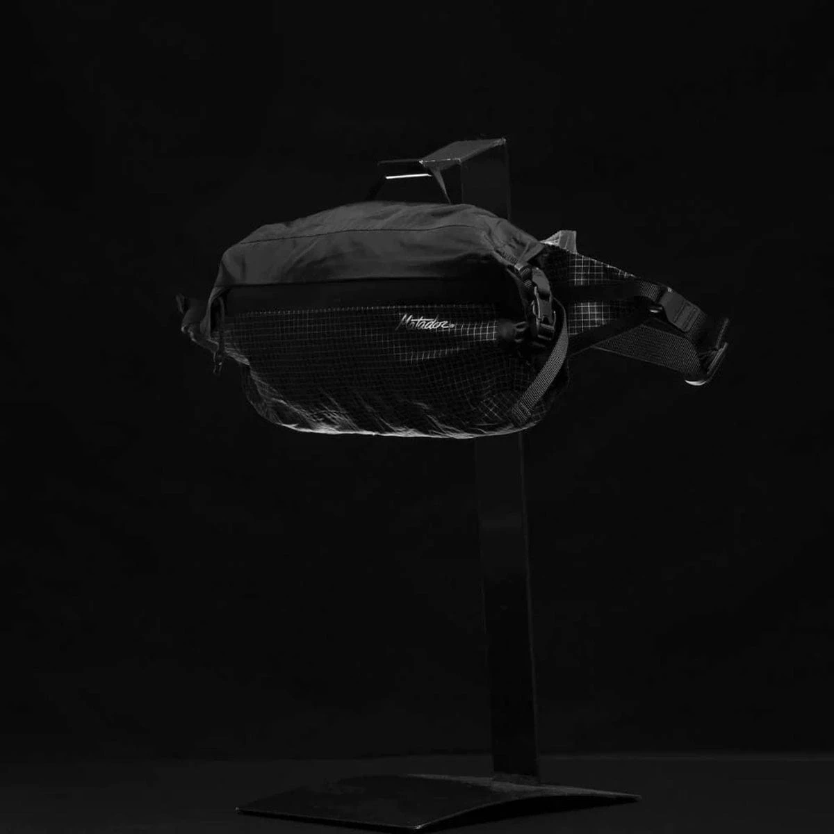 Matador Freerain Waterproof Packable Hip Pack 9 Matador Freerain Waterproof Packable Hip Pack - Image 9