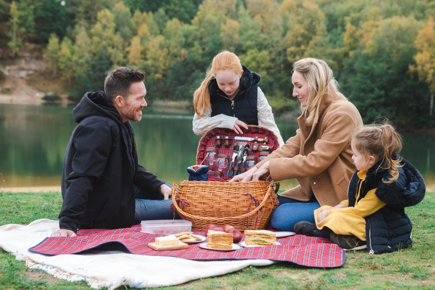 Highlander Picnic Basket By Picnic Time Family Of Brands 6 Highlander Picnic Basket By Picnic Time Family Of Brands - Image 6