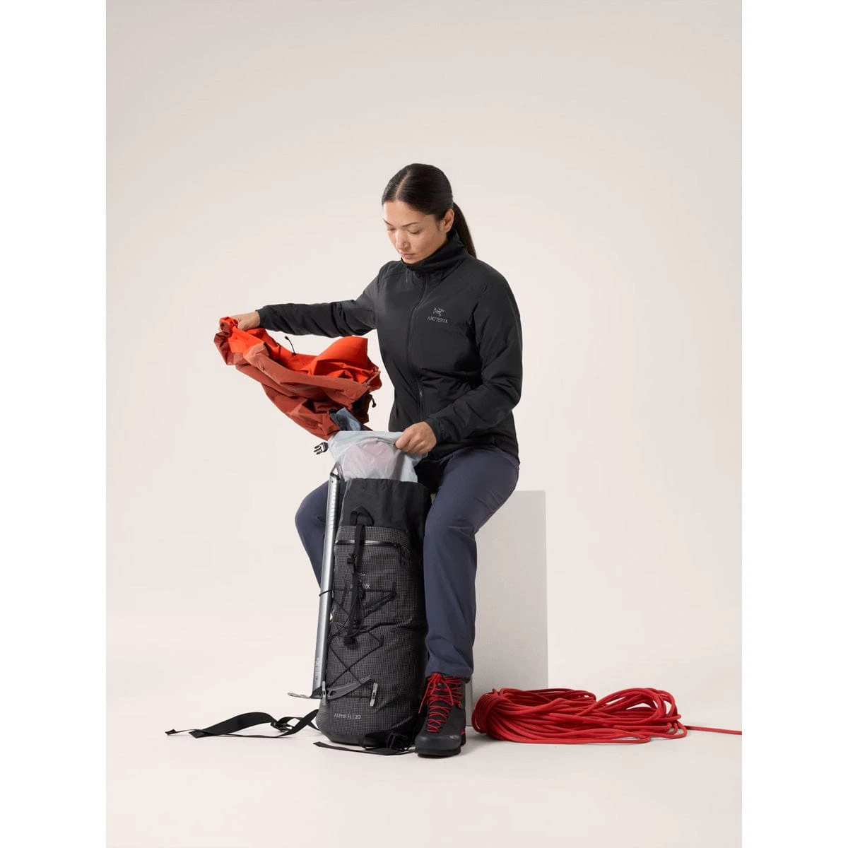 Arc'teryx Women's Atom Jacket 11 Arc'teryx Women's Atom Jacket - Image 11