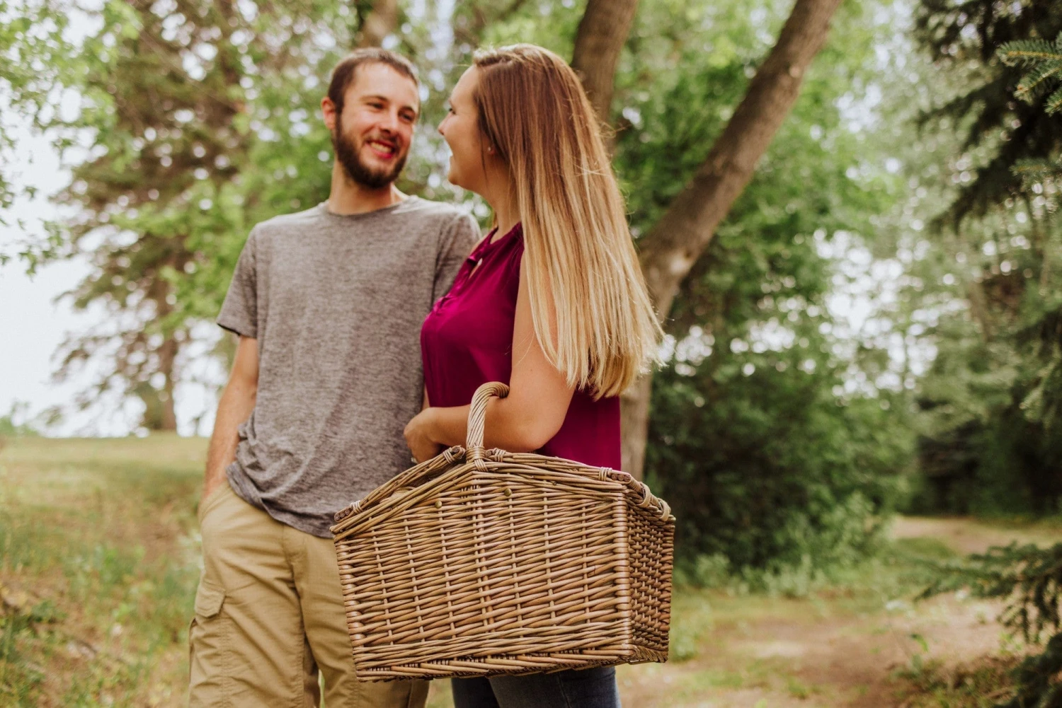 Picnic Time Piccadilly Picnic Basket – Red Gingham Lined Handwoven Willow Basket for 2 5 Picnic Time Piccadilly Picnic Basket – Red Gingham Lined Handwoven Willow Basket for 2 - Image 5