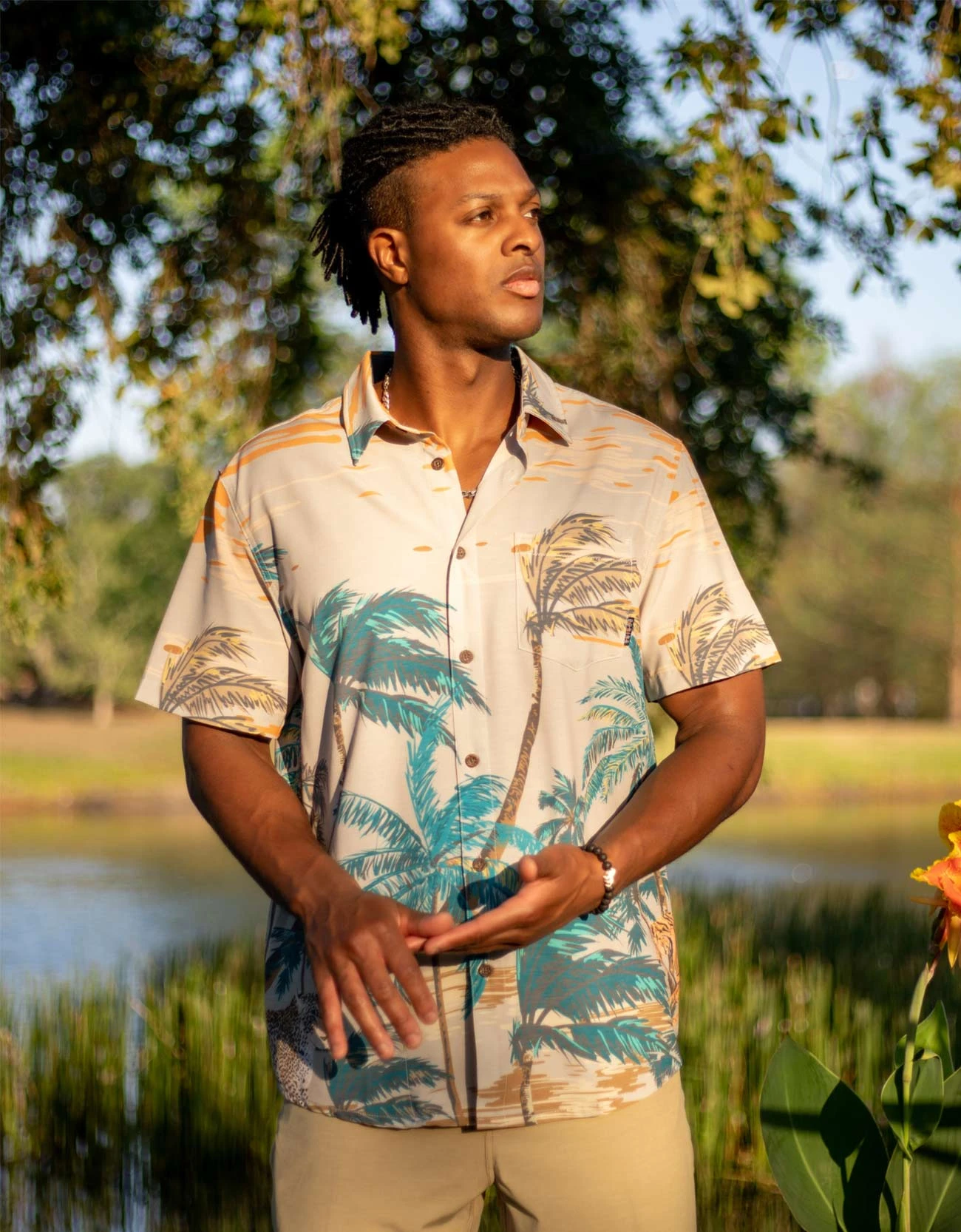 Campmor Outdoor Clothing -Campmor Outdoor Clothing tan leopard and tiger print button up shirt